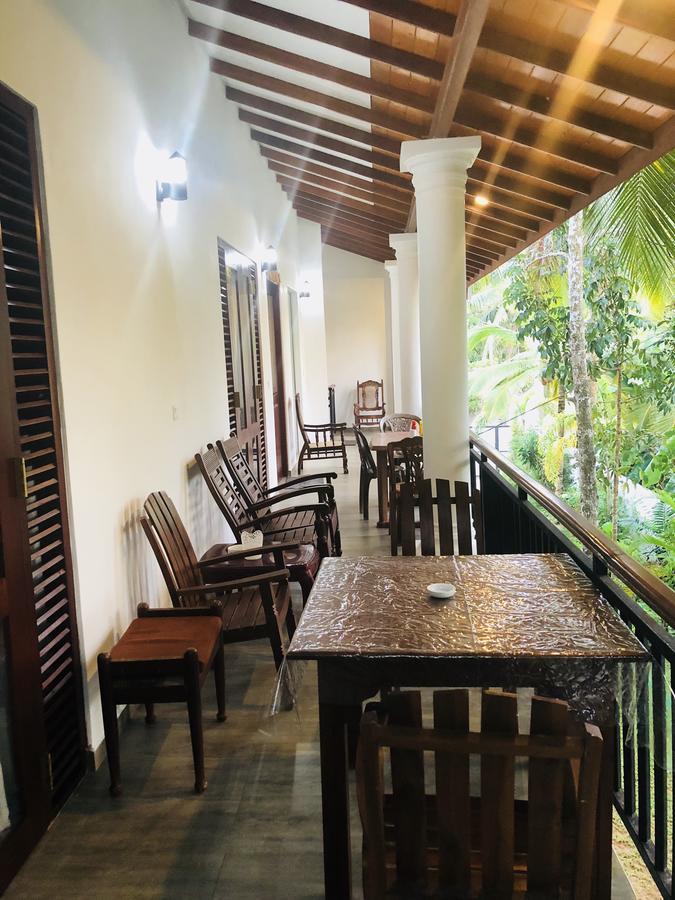 Villa White Хикадува Екстериор снимка