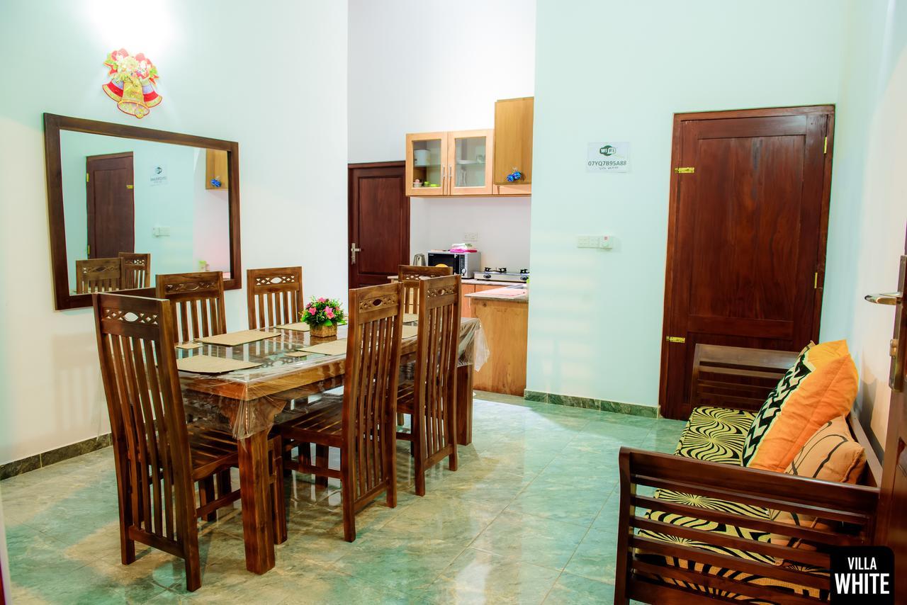 Villa White Хикадува Екстериор снимка