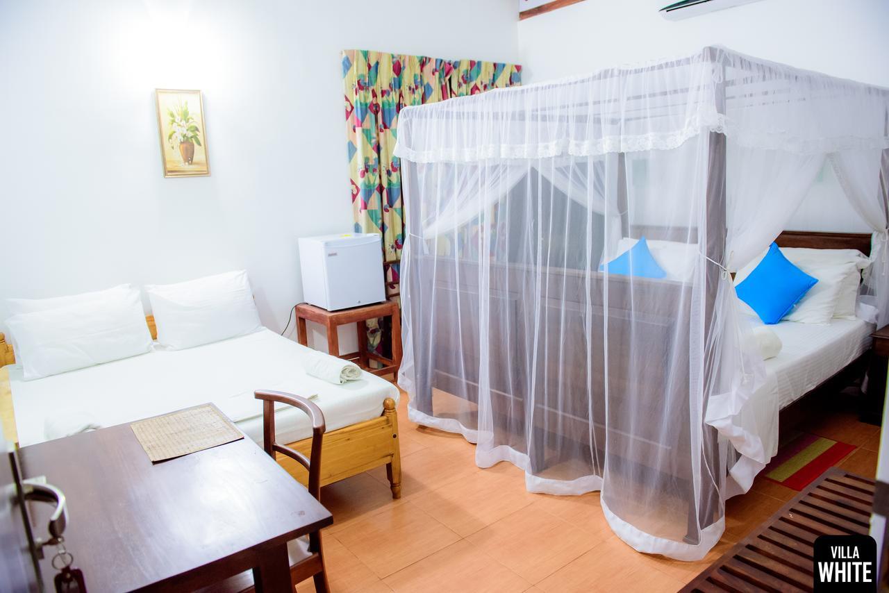 Villa White Хикадува Екстериор снимка