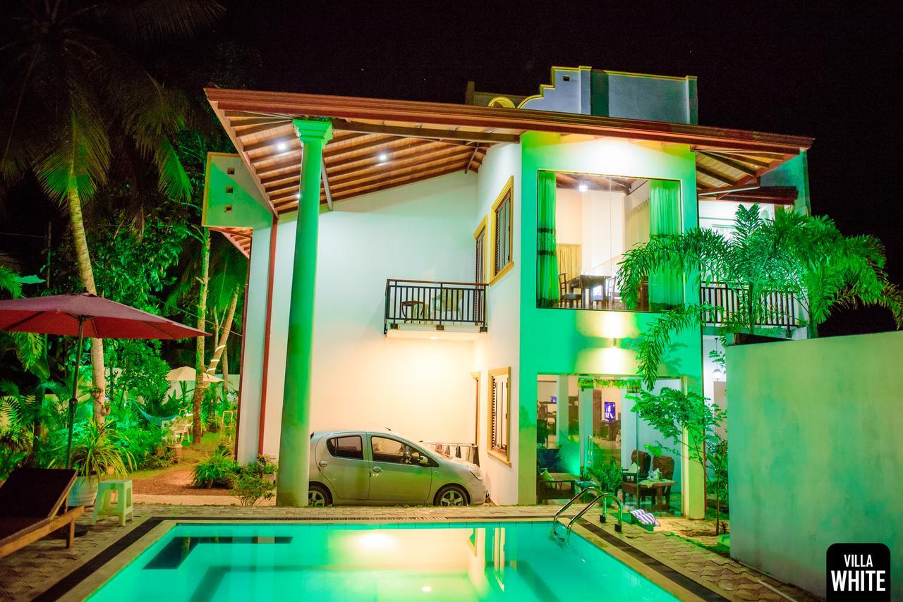 Villa White Хикадува Екстериор снимка